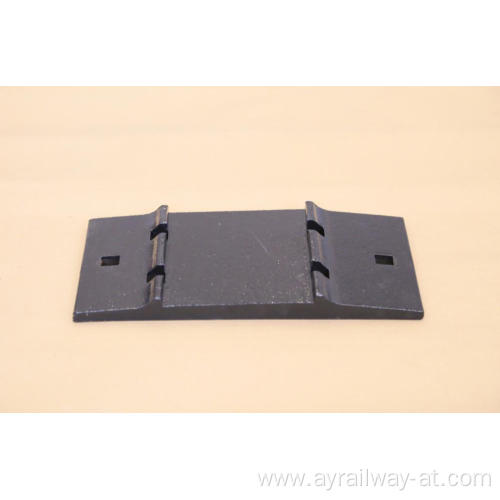 Cast iron rail tie plate